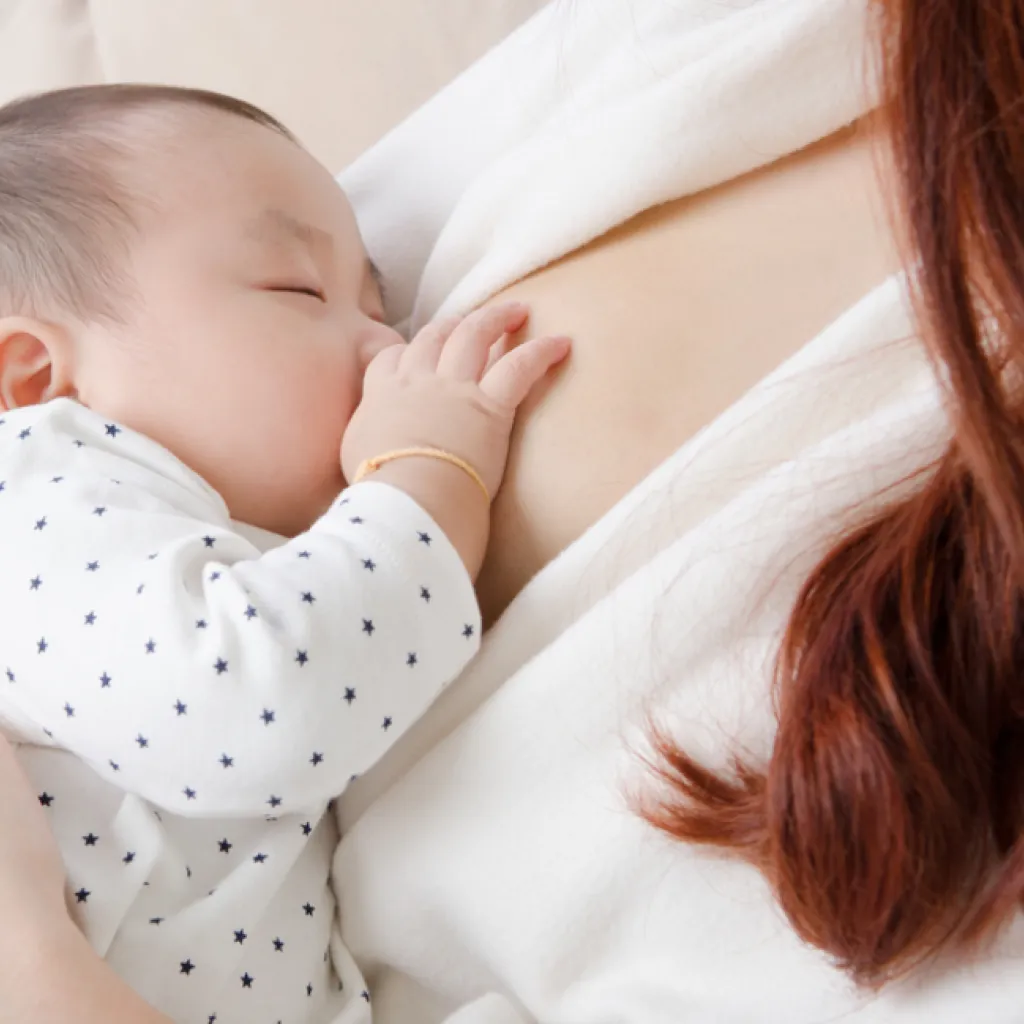 I benefici dell'allattamento al seno per mamma e bambino