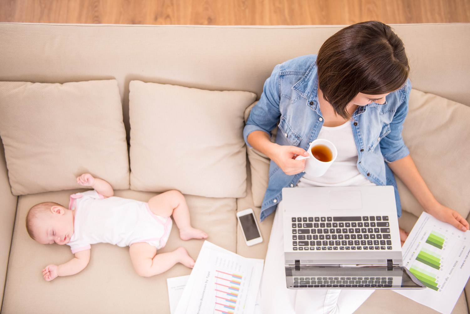 Come conciliare il lavoro e l’allattamento: diritti e strategie per le neo mamme